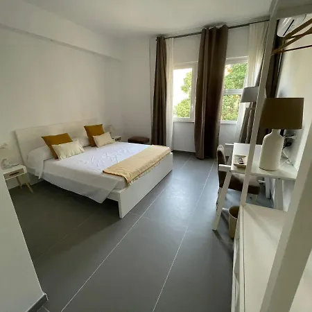 ゲストハウス Milu's