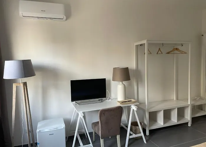 Milu's Guest house