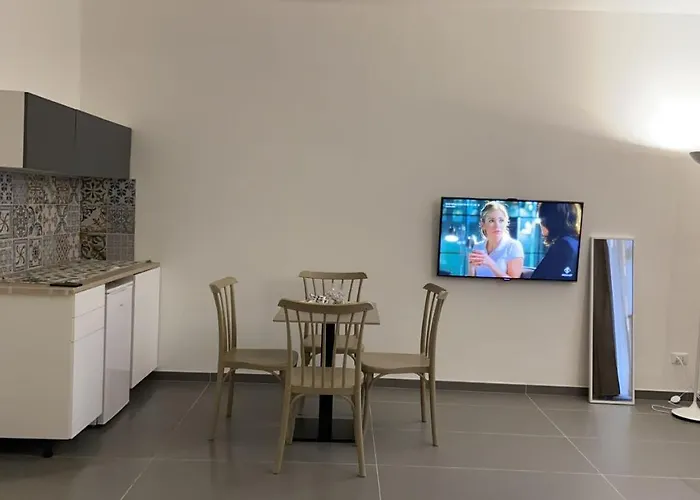 Milu's Guest house 4*